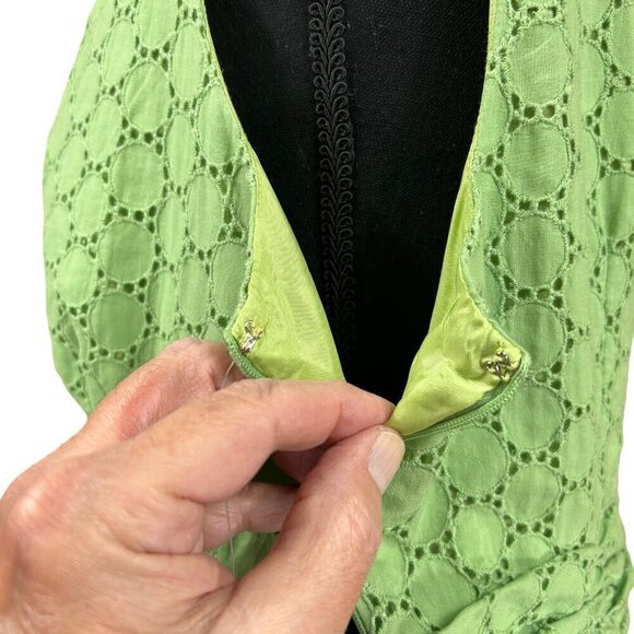 Maggie London NWT Kelly Green Eyelet Lace Fit & Flare Sleeveless Dress Size 14 - Picture 7 of 9